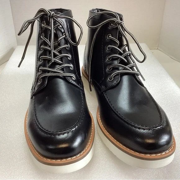 Steve Madden Men’s Black Boots NWOT
Size 8.5 - Picture 1 of 5